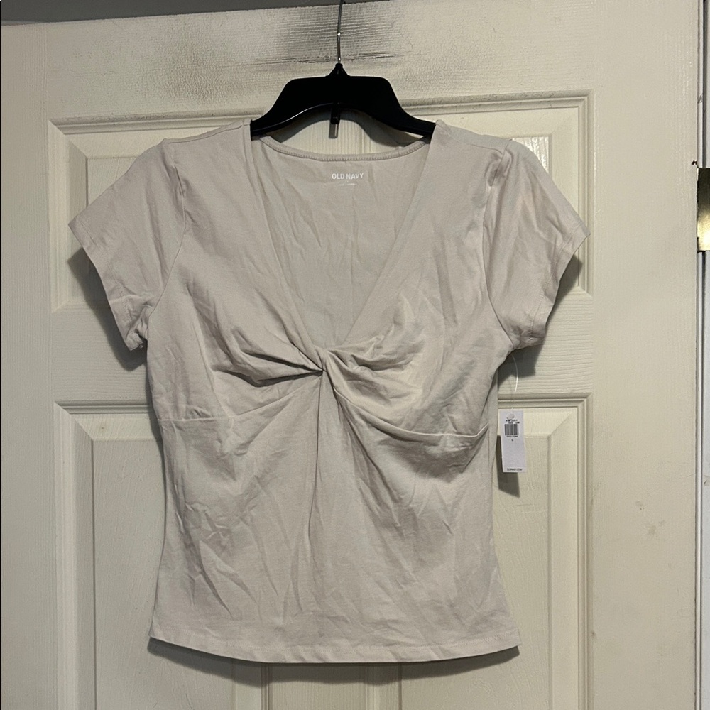 Old Navy Top with Twisted Front Detail Size Large